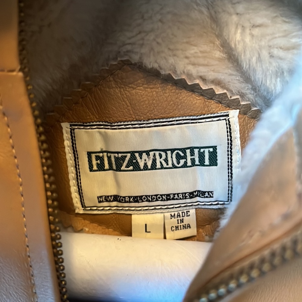 Leather jacket - Picture 2 of 7